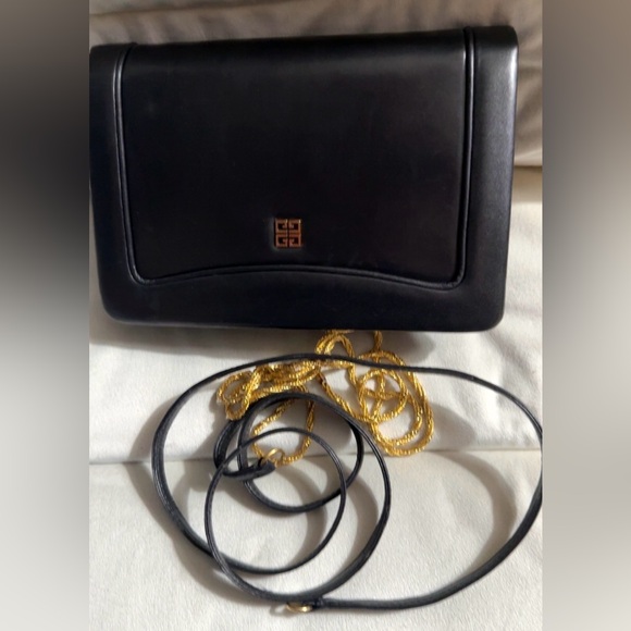 RARE - Vintage Givenchy 4G Slim Crossbody Leather - ONE OF A KIND - Picture 2 of 5